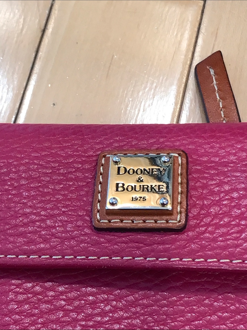 Preowned Like New Dooney & Bourke trifold card/cash wallet - hot pink - Picture 7 of 7
